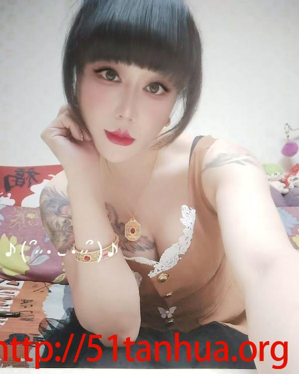 超会玩的双插少妇