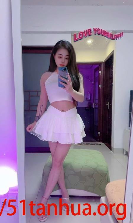 性感美妞小红花